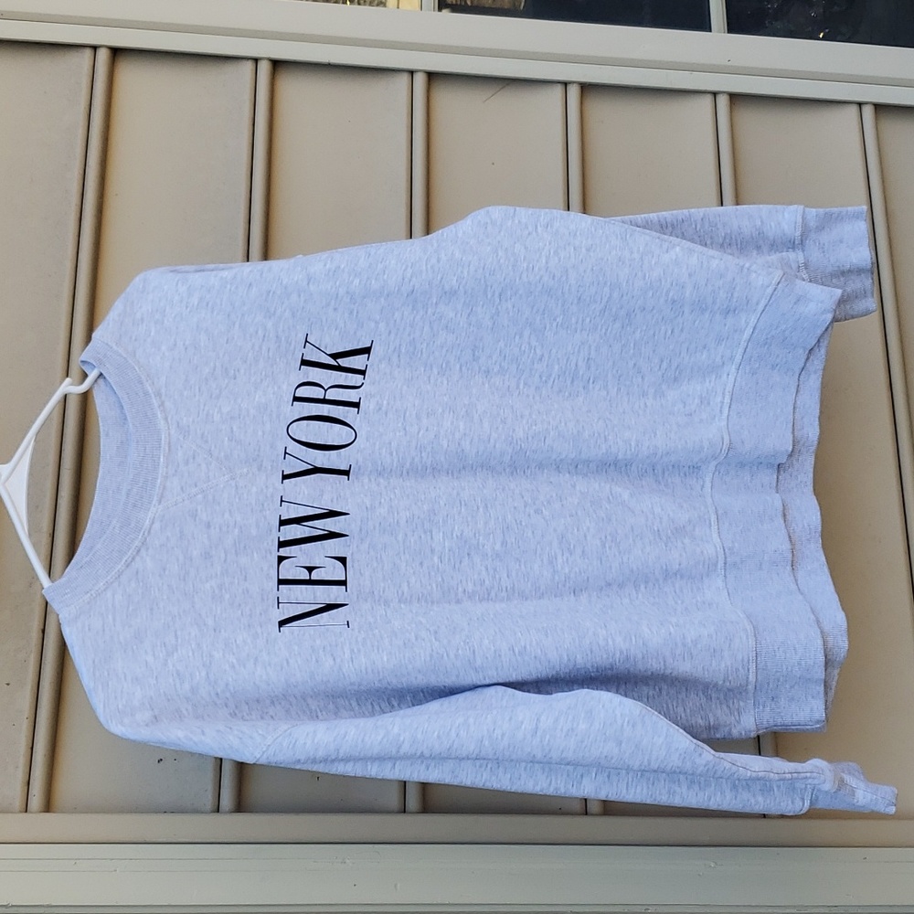 Sweatshirt